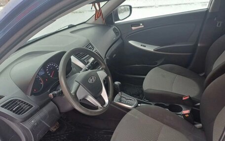 Hyundai Solaris II рестайлинг, 2013 год, 740 000 рублей, 9 фотография