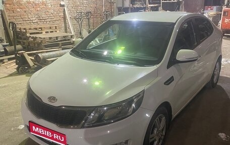 KIA Rio III рестайлинг, 2013 год, 960 000 рублей, 1 фотография