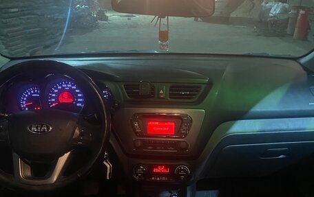 KIA Rio III рестайлинг, 2013 год, 960 000 рублей, 8 фотография