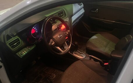 KIA Rio III рестайлинг, 2013 год, 960 000 рублей, 6 фотография