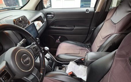 Jeep Liberty (Patriot), 2011 год, 1 300 000 рублей, 2 фотография