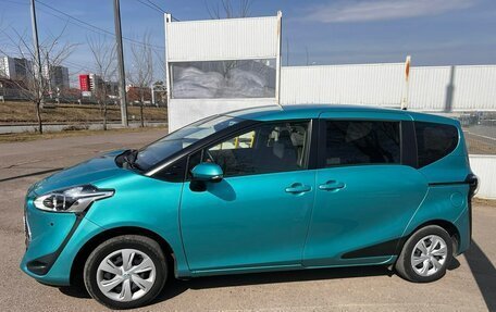 Toyota Sienta II, 2019 год, 1 500 000 рублей, 2 фотография