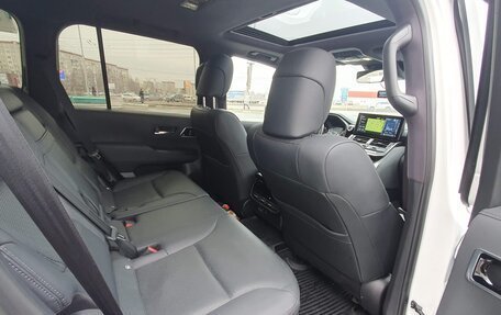 Toyota Land Cruiser, 2021 год, 9 000 000 рублей, 4 фотография