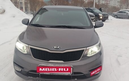 KIA Rio III рестайлинг, 2015 год, 1 030 000 рублей, 2 фотография