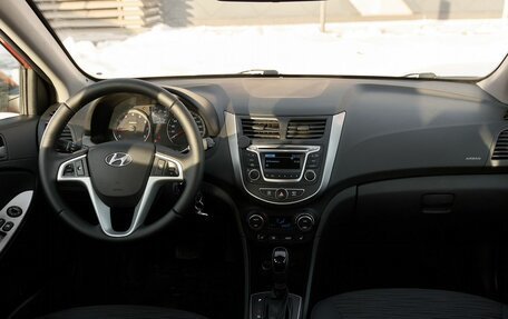 Hyundai Solaris II рестайлинг, 2015 год, 865 000 рублей, 7 фотография