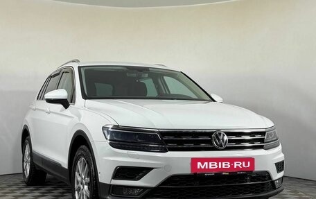 Volkswagen Tiguan II, 2017 год, 2 350 000 рублей, 2 фотография