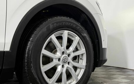 Volkswagen Tiguan II, 2017 год, 2 350 000 рублей, 17 фотография