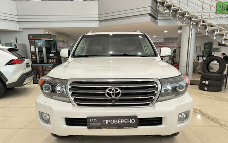 Toyota Land Cruiser 200, 2015 год, 3 990 000 рублей, 2 фотография