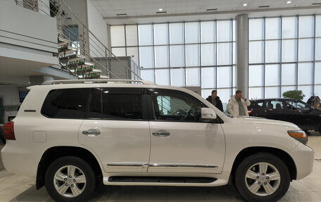 Toyota Land Cruiser 200, 2015 год, 3 990 000 рублей, 5 фотография