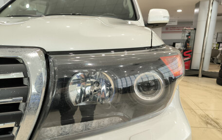 Toyota Land Cruiser 200, 2015 год, 3 990 000 рублей, 21 фотография