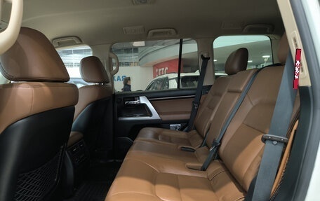 Toyota Land Cruiser 200, 2015 год, 3 990 000 рублей, 15 фотография