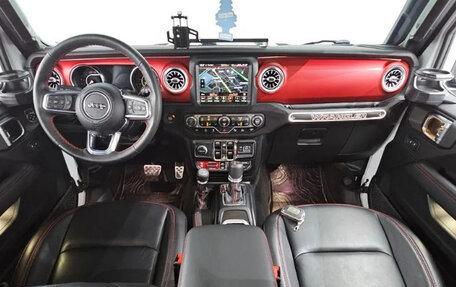 Jeep Wrangler, 2023 год, 7 470 000 рублей, 5 фотография