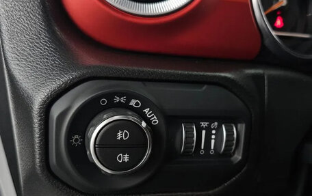 Jeep Wrangler, 2023 год, 7 470 000 рублей, 16 фотография