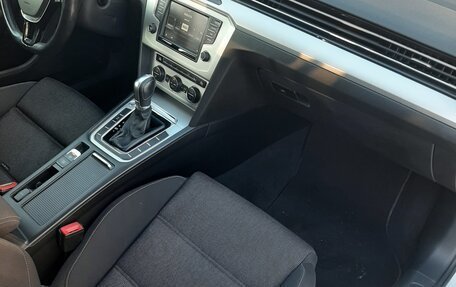 Volkswagen Passat B8 рестайлинг, 2016 год, 1 880 000 рублей, 8 фотография