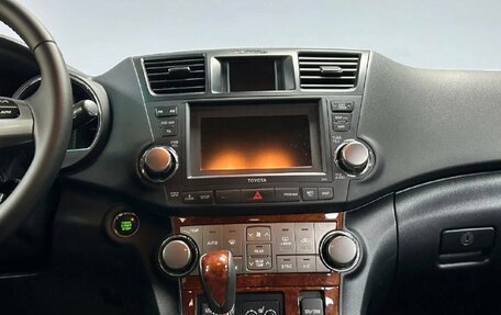 Toyota Highlander III, 2011 год, 2 050 000 рублей, 23 фотография