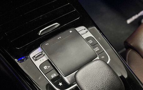 Mercedes-Benz CLA, 2019 год, 3 197 000 рублей, 15 фотография