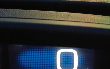 Toyota Prius IV XW50, 2017 год, 1 650 000 рублей, 7 фотография