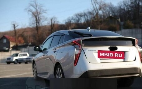 Toyota Prius IV XW50, 2017 год, 1 650 000 рублей, 2 фотография
