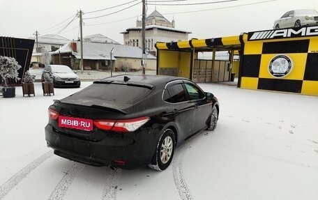 Toyota Camry, 2021 год, 2 900 000 рублей, 5 фотография