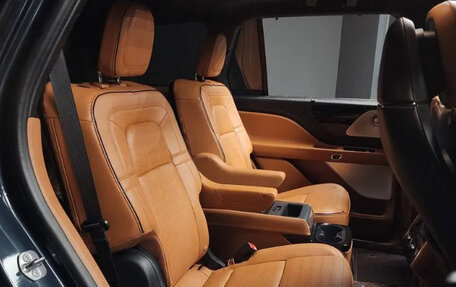 Lincoln Aviator II, 2023 год, 9 580 000 рублей, 10 фотография