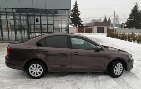 Volkswagen Jetta VI, 2014 год, 1 050 000 рублей, 4 фотография