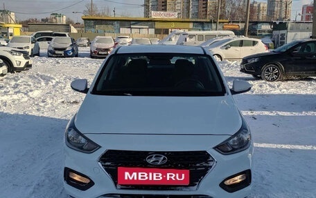 Hyundai Solaris II рестайлинг, 2017 год, 777 000 рублей, 3 фотография