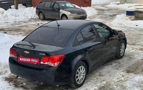 Chevrolet Cruze II, 2010 год, 680 000 рублей, 3 фотография