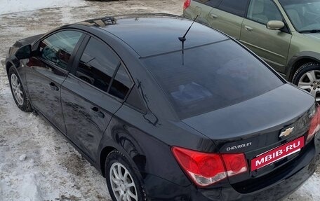 Chevrolet Cruze II, 2010 год, 680 000 рублей, 4 фотография