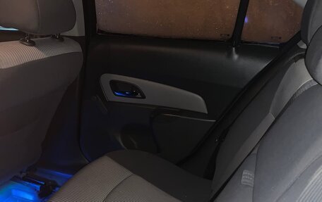 Chevrolet Cruze II, 2010 год, 680 000 рублей, 9 фотография