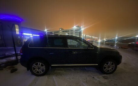 Volkswagen Touareg III, 2004 год, 550 000 рублей, 1 фотография