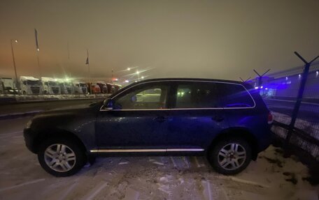 Volkswagen Touareg III, 2004 год, 550 000 рублей, 3 фотография