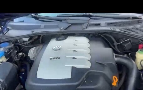 Volkswagen Touareg III, 2004 год, 550 000 рублей, 5 фотография