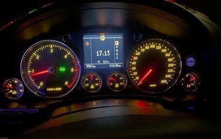 Volkswagen Touareg III, 2004 год, 550 000 рублей, 10 фотография