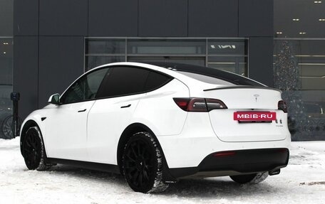 Tesla Model Y I, 2021 год, 3 737 000 рублей, 3 фотография
