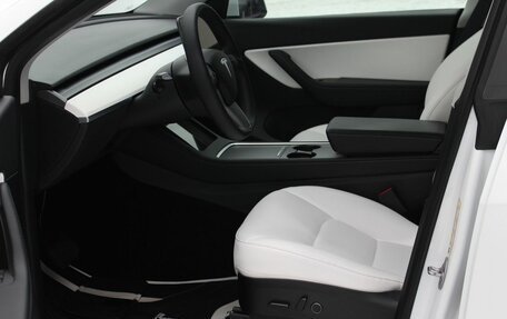 Tesla Model Y I, 2021 год, 3 737 000 рублей, 6 фотография