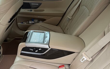 BMW 7 серия, 2016 год, 2 700 000 рублей, 23 фотография