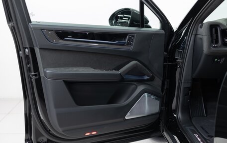 Porsche Cayenne III, 2025 год, 32 390 000 рублей, 8 фотография