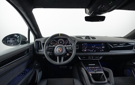 Porsche Cayenne III, 2025 год, 32 390 000 рублей, 13 фотография
