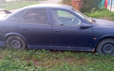 Opel Vectra B рестайлинг, 1998 год, 80 000 рублей, 4 фотография