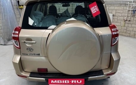 Toyota RAV4, 2011 год, 1 830 000 рублей, 4 фотография