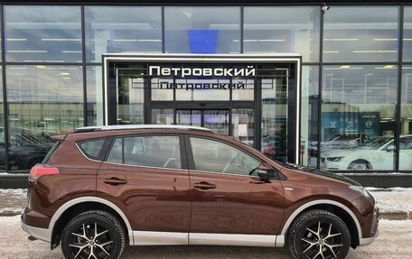 Toyota RAV4, 2017 год, 2 490 000 рублей, 6 фотография