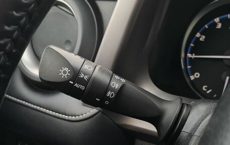 Toyota RAV4, 2017 год, 2 490 000 рублей, 14 фотография