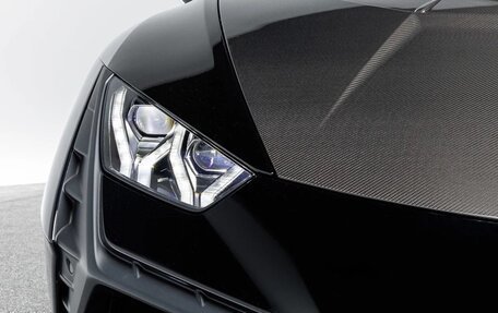 Lamborghini Huracán, 2023 год, 37 000 000 рублей, 9 фотография