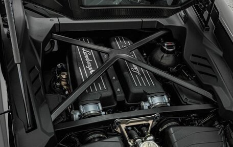 Lamborghini Huracán, 2023 год, 37 000 000 рублей, 17 фотография