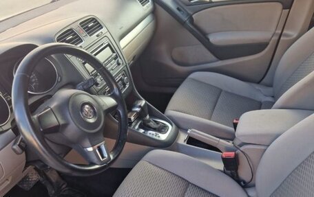 Volkswagen Golf VI, 2010 год, 800 000 рублей, 2 фотография