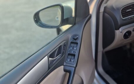 Volkswagen Golf VI, 2010 год, 800 000 рублей, 3 фотография