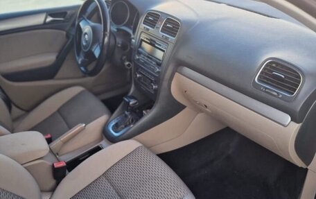 Volkswagen Golf VI, 2010 год, 800 000 рублей, 4 фотография