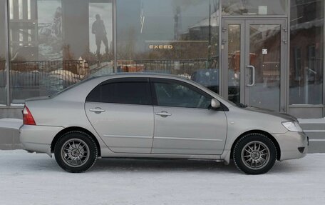 Toyota Corolla, 2004 год, 700 000 рублей, 4 фотография