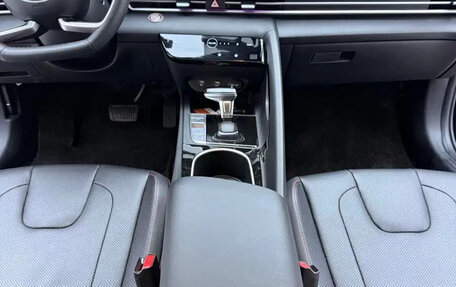 Hyundai Elantra, 2023 год, 1 470 000 рублей, 16 фотография