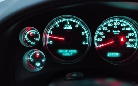 Chevrolet Tahoe III, 2011 год, 2 500 000 рублей, 8 фотография